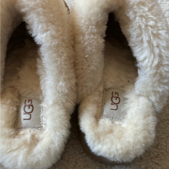 Disquette Ugg Slippers - Picture 6 of 6